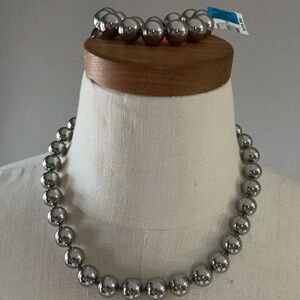 NWT SILVER TONE LARGE BEAD 16-18” NECKLACE and BRACELET set. Charter club